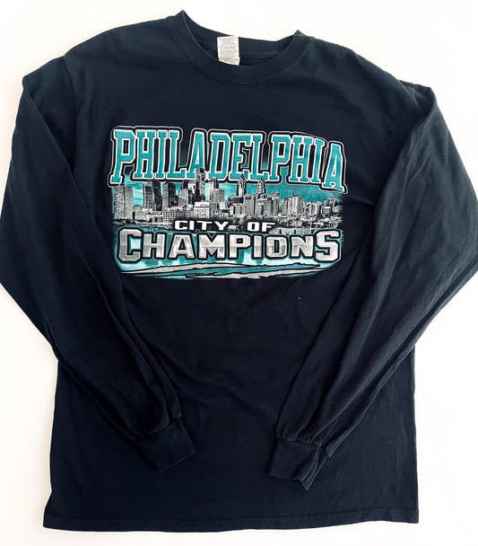 Philadelphia “City of Champions” – Gildan Heavy Cotton -Men's Medium